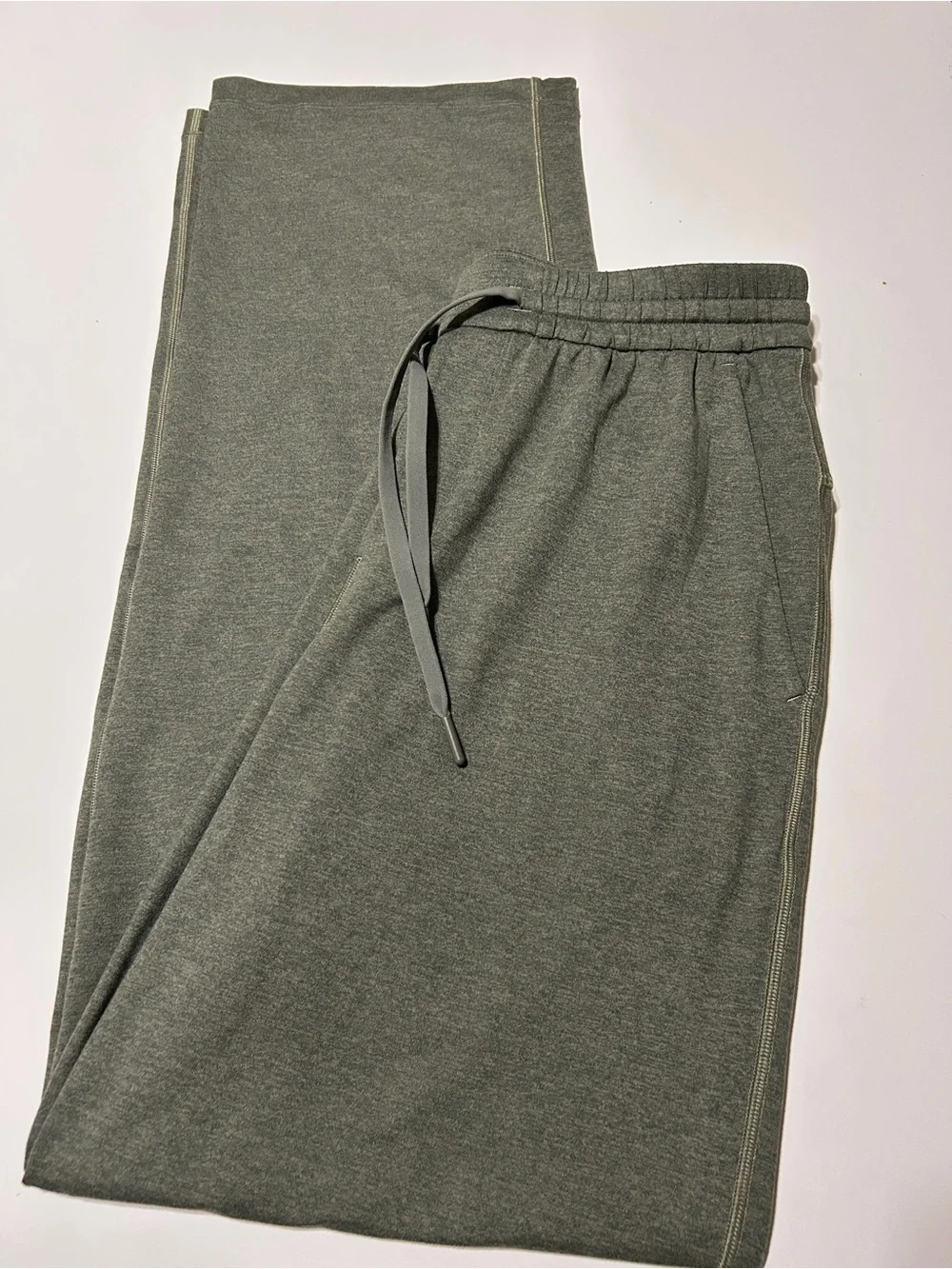 lululemon athletica soft jersey tapered pant medium